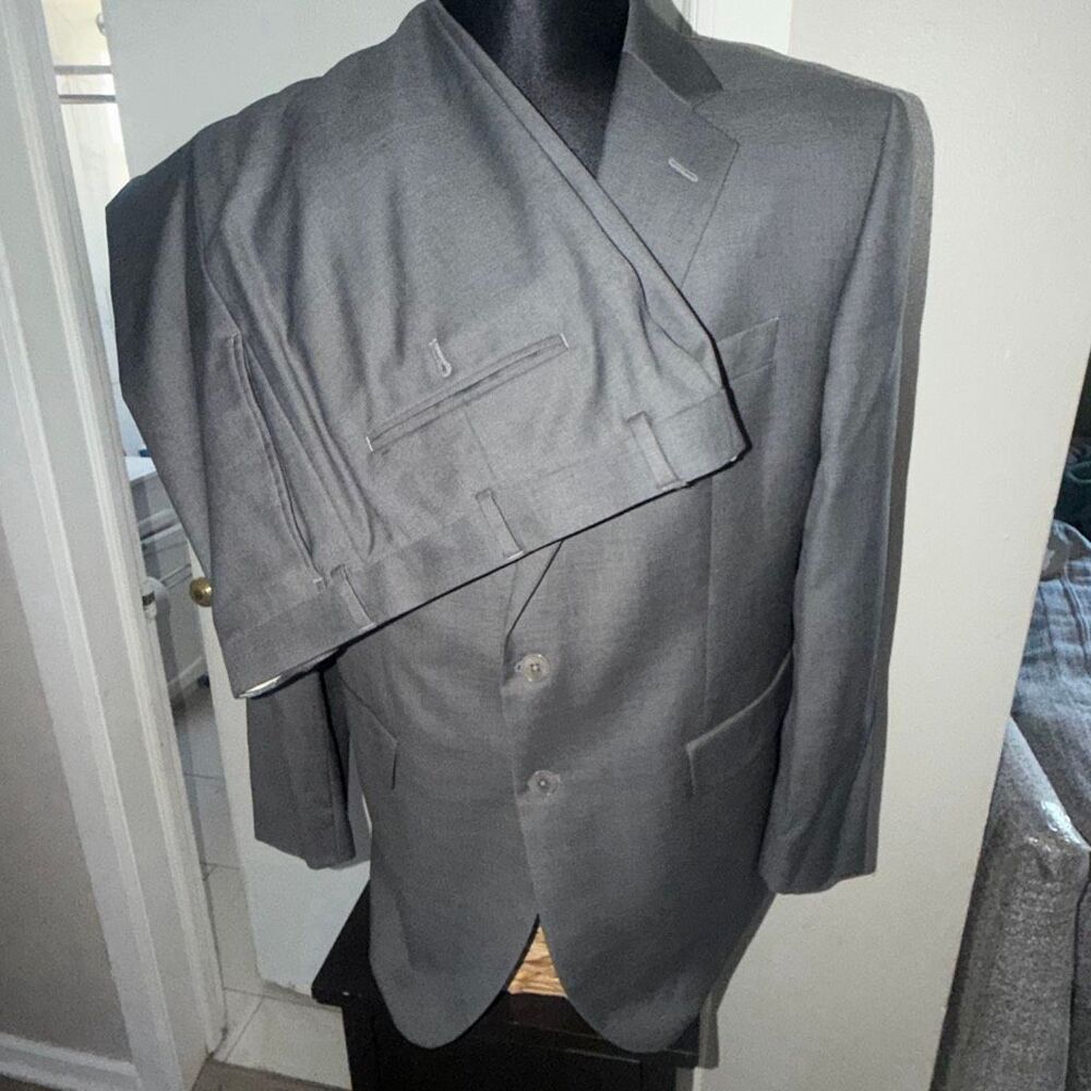 CHARLES TYRWHITT Classic Fit Grey Wool Suit-44R/W38